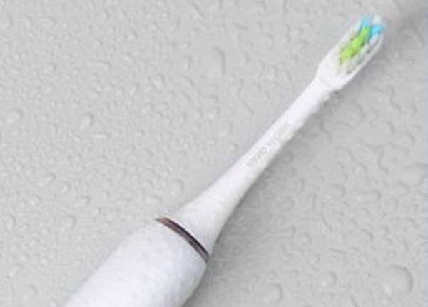 防水电动牙刷怎么用？5级防水电动牙刷的正确使用技巧