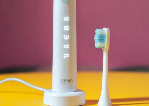 手提式电动牙刷怎么充电？电动牙刷充电方法大揭秘！