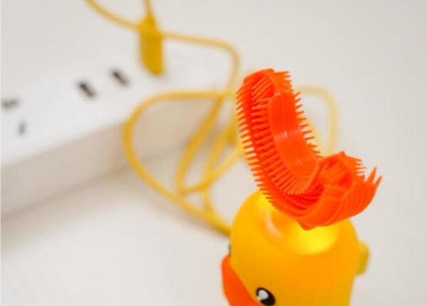 小孩电动牙刷u型牙刷怎么充电？u型牙刷的充电指南介绍