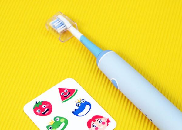 儿童电动牙刷自带清洁功能吗？其清洁功能有多强大？