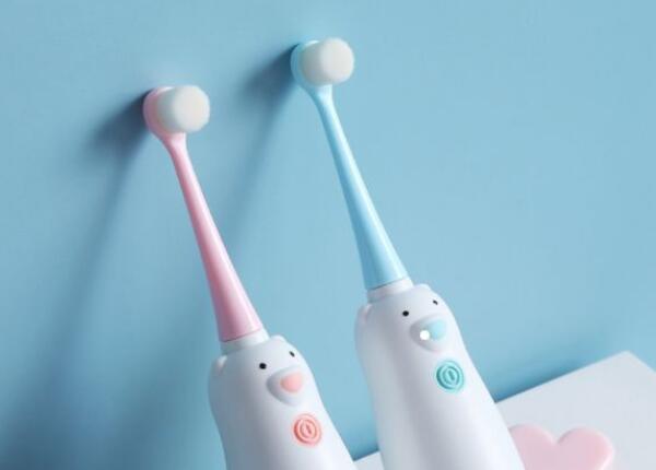 儿童电动牙刷自带清洁功能